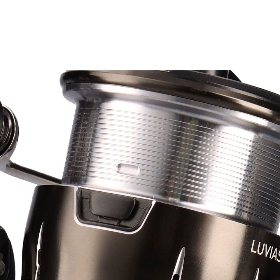 Daiwa Luvias 24 PC LT 2500 Spin Olta Makinesi